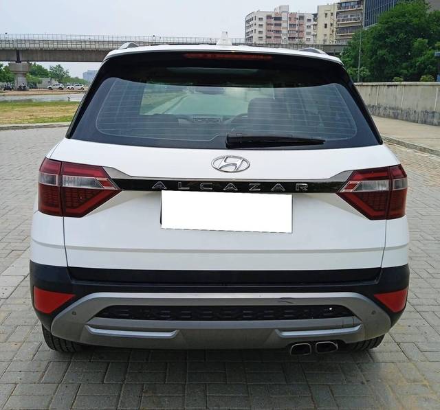 https://images10.gaadi.com/usedcar_image/4601286/original/processed_e8147451926c691ffa3e64f9cc2c95de.jpg?imwidth=6401