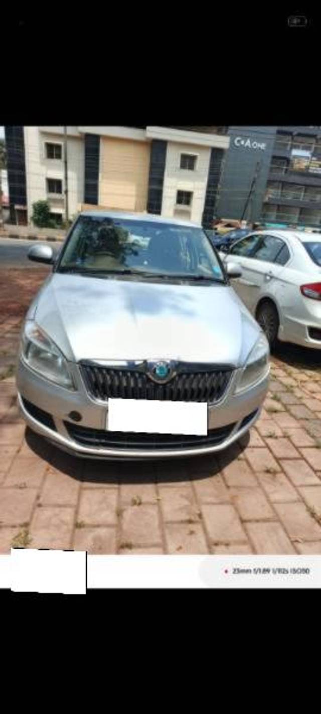 https://images10.gaadi.com/usedcar_image/4601304/original/processed_40863402-cb03-4848-a449-4d1a6b93301c.jpg?imwidth=6400
