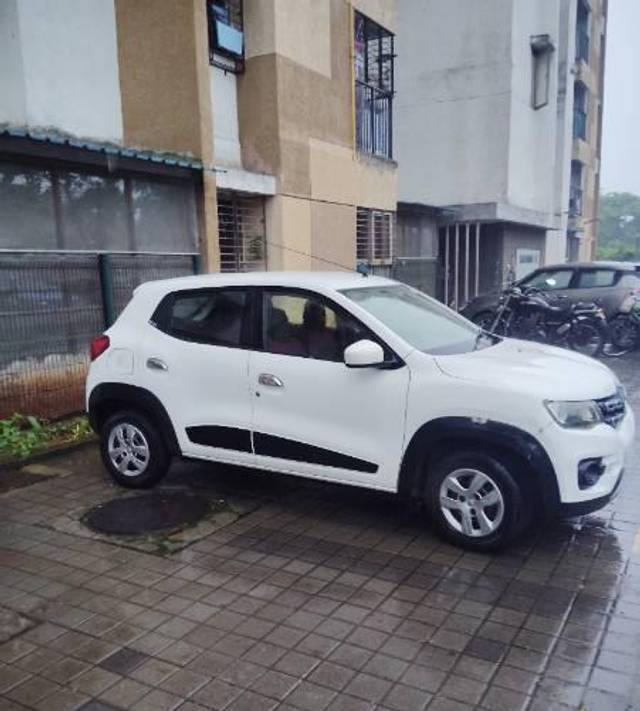 https://images10.gaadi.com/usedcar_image/4601327/original/processed_a53b5f50-204e-4c55-ad7e-e7d146bdd5f0.jpg?imwidth=6400