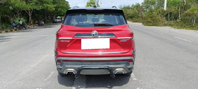 https://images10.gaadi.com/usedcar_image/4601366/original/processed_3ea851ad677b9fb36a65c21b0dff0ff0.jpg?imwidth=6402