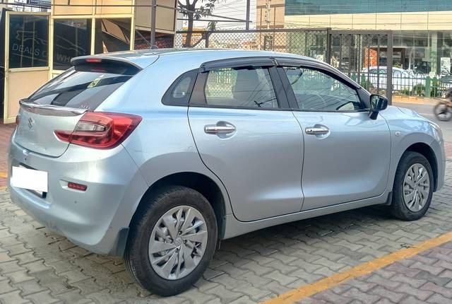 https://images10.gaadi.com/usedcar_image/4601369/original/processed_a54a12d0-447f-409a-8ce1-800bf184077b.jpg?imwidth=6402