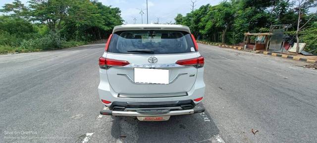 https://images10.gaadi.com/usedcar_image/4601387/original/processed_0e5886865840959dfa2baee6281970aa.jpg?imwidth=6402