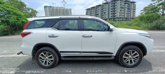 https://images10.gaadi.com/usedcar_image/4601387/original/processed_c7112ff3de30adf55ad4c36057000d90.jpg?imwidth=6401