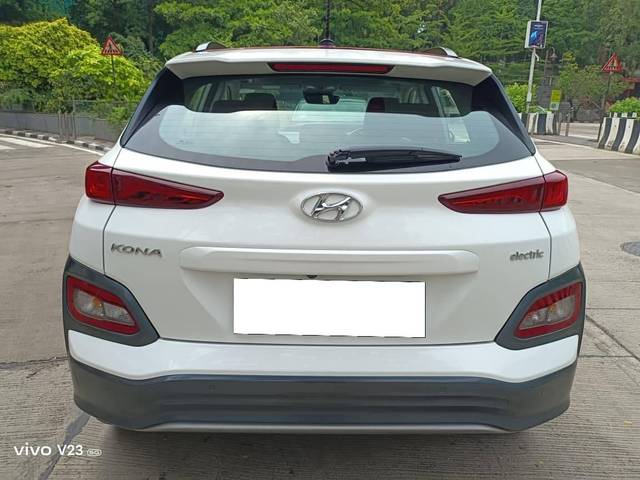 https://images10.gaadi.com/usedcar_image/4601391/original/processed_3a8a46847d50904fc969fac6669044bf.jpg?imwidth=6402