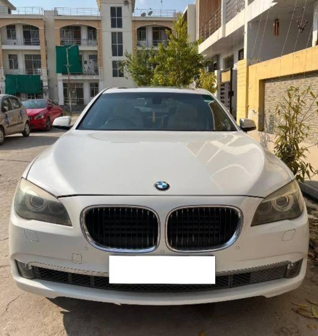 https://images10.gaadi.com/usedcar_image/4601398/original/processed_b85cf3f0-995b-4422-8091-d488d9d578c8.jpeg?imwidth=6400