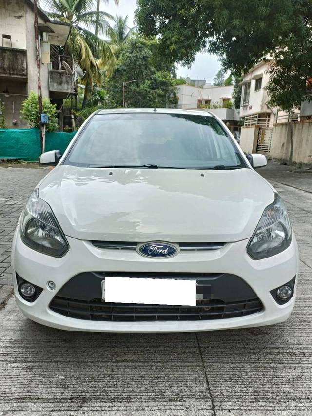 https://images10.gaadi.com/usedcar_image/4601403/original/processed_6af1c43a50651e3a85b22572e479885e.jpg?imwidth=6400