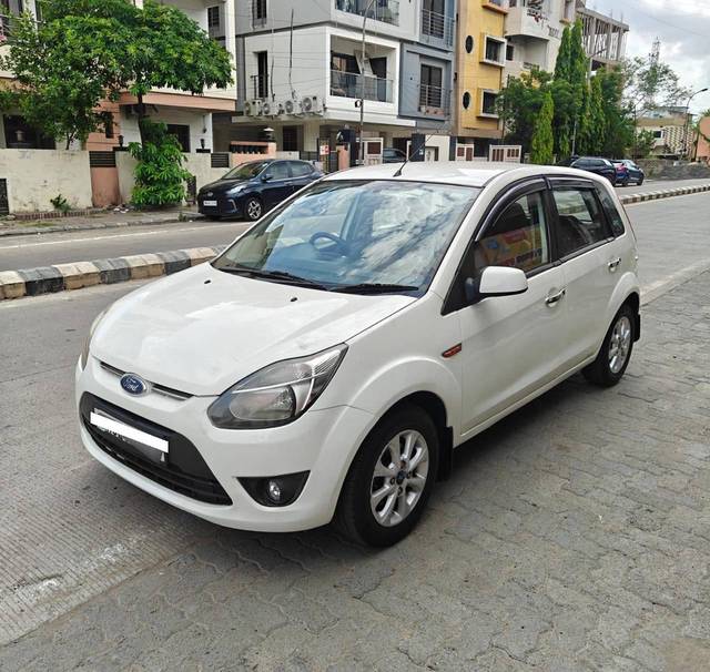 https://images10.gaadi.com/usedcar_image/4601409/original/processed_74a70d41cf417f45f86c7e2997399388.jpg?imwidth=6400