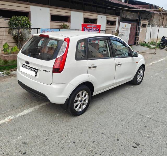 https://images10.gaadi.com/usedcar_image/4601409/original/processed_b5acc37f46783bf4a1a5b7c2b2515d28.jpg?imwidth=6401