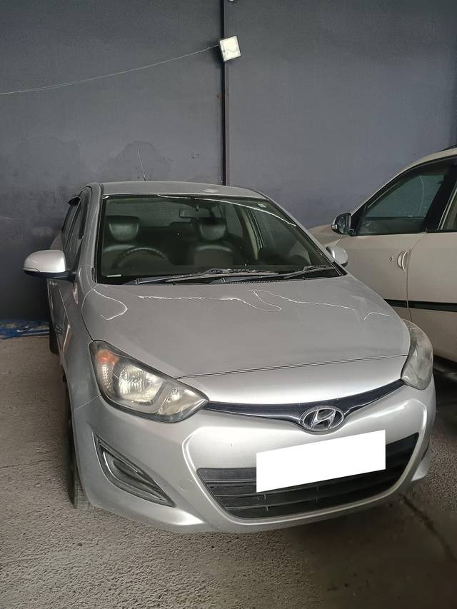 https://images10.gaadi.com/usedcar_image/4601423/original/processed_3f9129a2-f2e1-491f-a088-1420db15f4c9.jpg?imwidth=6400