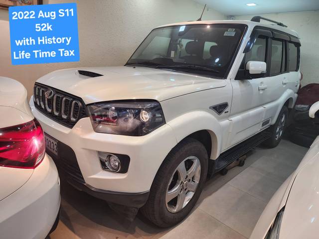 https://images10.gaadi.com/usedcar_image/4601426/original/processed_1d2bcfdae0ac7ce6458e85b157d7f830.jpg?imwidth=6400