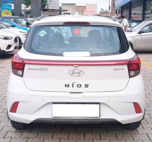 https://images10.gaadi.com/usedcar_image/4601437/original/processed_5bc262fc-ef94-4cb0-b15f-4876f852dbec.jpg?imwidth=6401