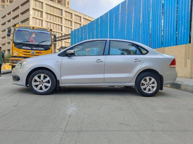 https://images10.gaadi.com/usedcar_image/4601441/original/processed_35cbbd9e2d147b39b82b60cd89bddcc9.jpg?imwidth=6402