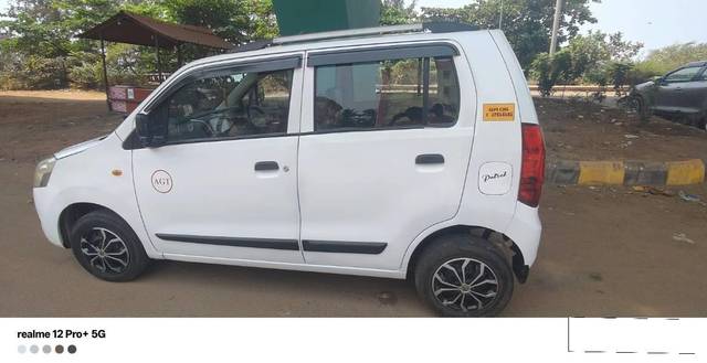 https://images10.gaadi.com/usedcar_image/4601450/original/processed_1a5070e3-fa7d-47bb-ab6f-39027c45c53c.jpg?imwidth=6400