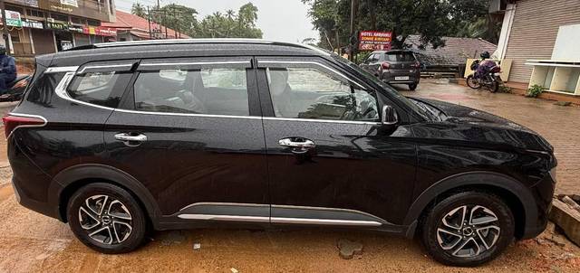 https://images10.gaadi.com/usedcar_image/4601517/original/processed_c51ec42b-33ca-4b76-83ee-ca894c4e207b.jpeg?imwidth=6401