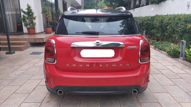 https://images10.gaadi.com/usedcar_image/4601522/original/processed_bb2882a6b9b12562063e66547a97155d.jpg?imwidth=6401
