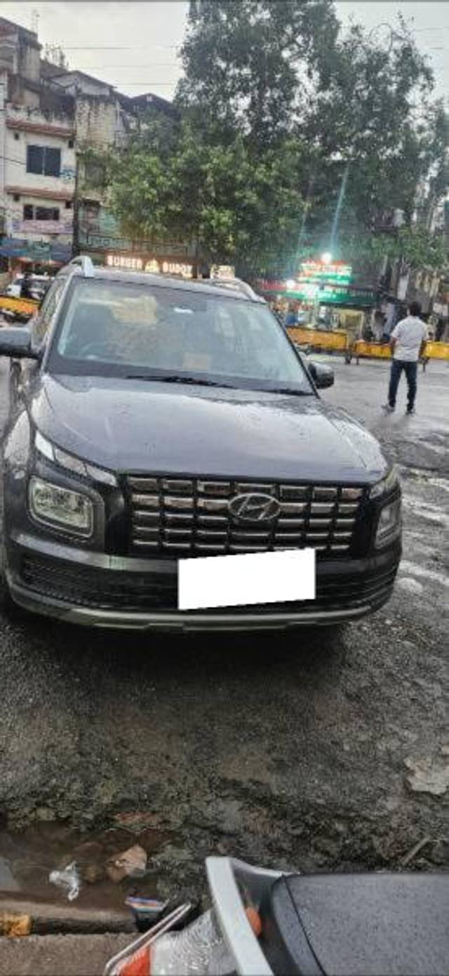 https://images10.gaadi.com/usedcar_image/4601539/original/processed_6673d56c-020f-49bd-81e7-f921523b7a8c.jpg?imwidth=6400