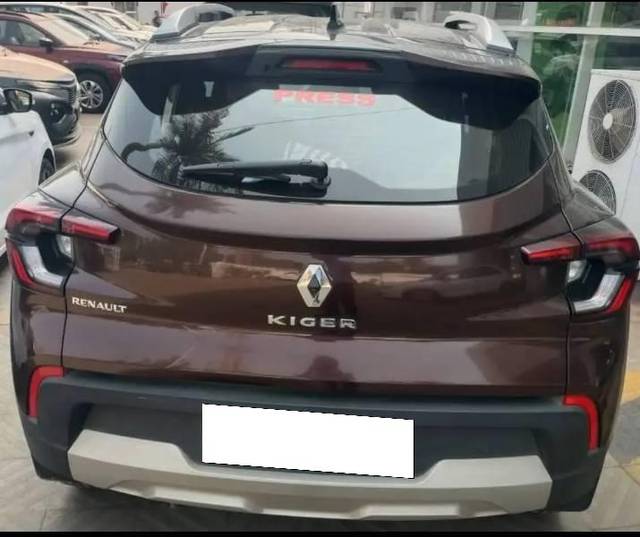 https://images10.gaadi.com/usedcar_image/4601540/original/processed_70d0d04e-96a5-4ffa-bda8-0740a77fd759.jpg?imwidth=6401