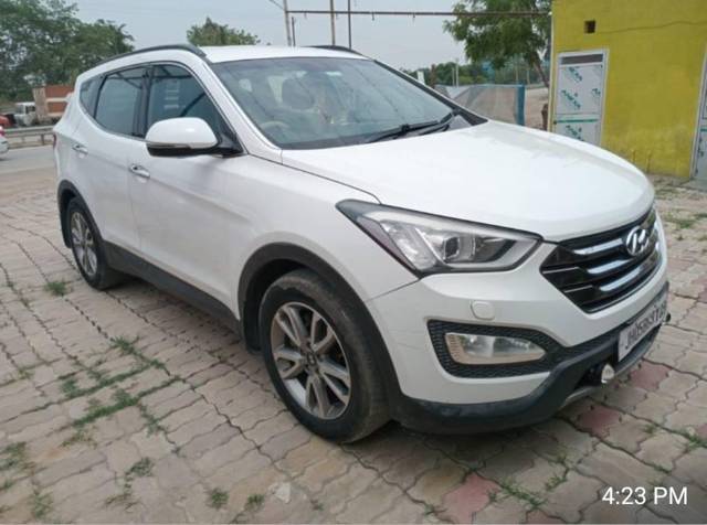 https://images10.gaadi.com/usedcar_image/4601546/original/processed_340c684d-36f9-4c3e-888c-4ea6318b0097.jpg?imwidth=6400