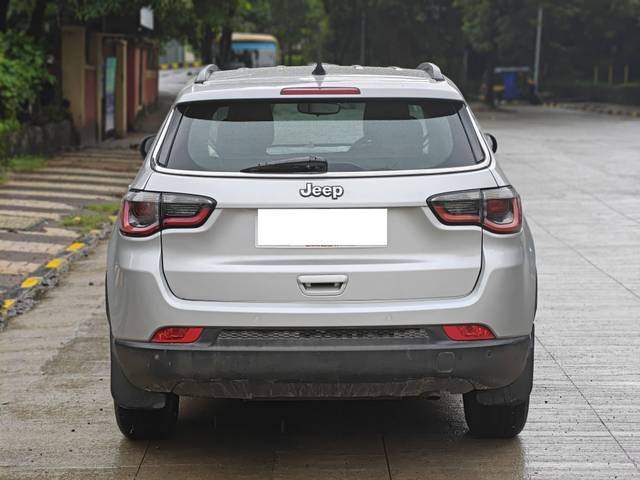 https://images10.gaadi.com/usedcar_image/4601547/original/processed_39cf611c131744d802d954e97a475f6d.jpg?imwidth=6402