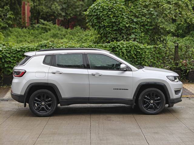 https://images10.gaadi.com/usedcar_image/4601547/original/processed_4ab65c9e9939f5a122b5dc2b3ce4d932.jpg?imwidth=6401