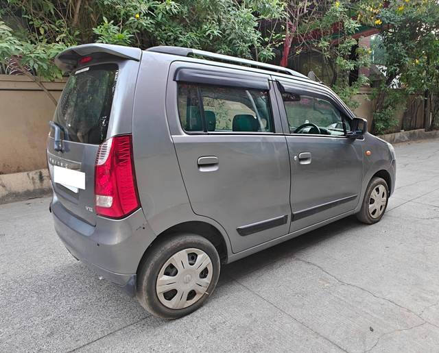https://images10.gaadi.com/usedcar_image/4601561/original/processed_33a10cf1429fe75e263a8eb9e03394ce.jpg?imwidth=6402