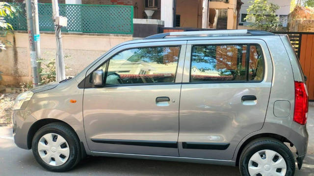 https://images10.gaadi.com/usedcar_image/4601562/original/3904f68b1e4566be4af4439a5bceec90.png?imwidth=6402