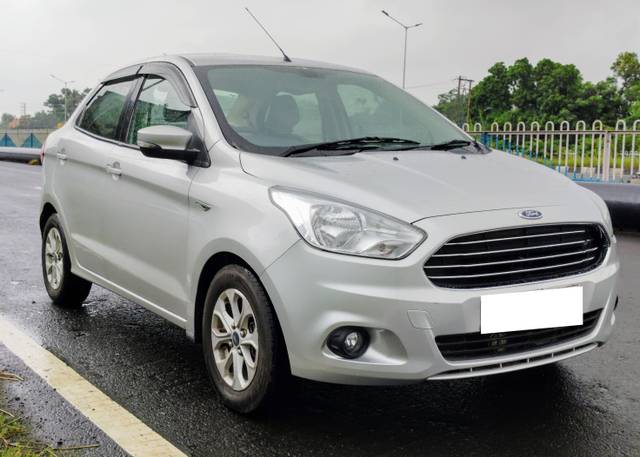 https://images10.gaadi.com/usedcar_image/4601565/original/processed_5cd513b3a24b4a8dcd54e93ac9be9261.jpg?imwidth=6400