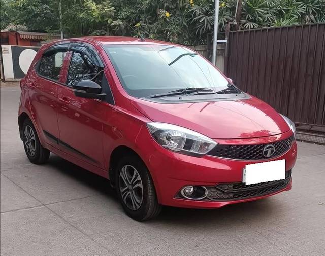 https://images10.gaadi.com/usedcar_image/4601576/original/processed_0be7ded428412fd7ba1a4fd5745e518c.jpg?imwidth=6400