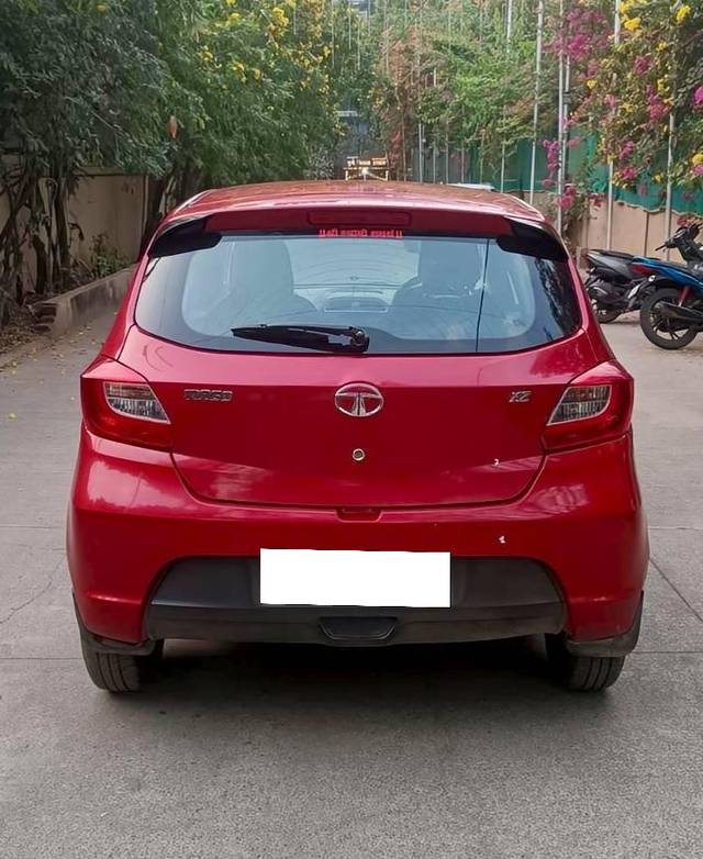 https://images10.gaadi.com/usedcar_image/4601576/original/processed_709a41e27d60f4e294cd046b2099a3ff.jpg?imwidth=6402