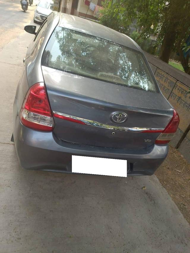 https://images10.gaadi.com/usedcar_image/4601589/original/processed_5504f443-f77c-41bd-a310-ef0bb9dd966d.jpg?imwidth=6401