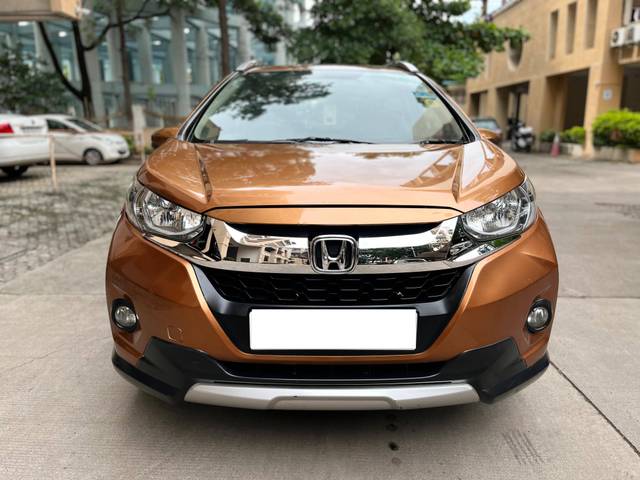 https://images10.gaadi.com/usedcar_image/4601592/original/processed_d5391dac-671b-4dcc-a448-33486e5f130b.jpg?imwidth=6400