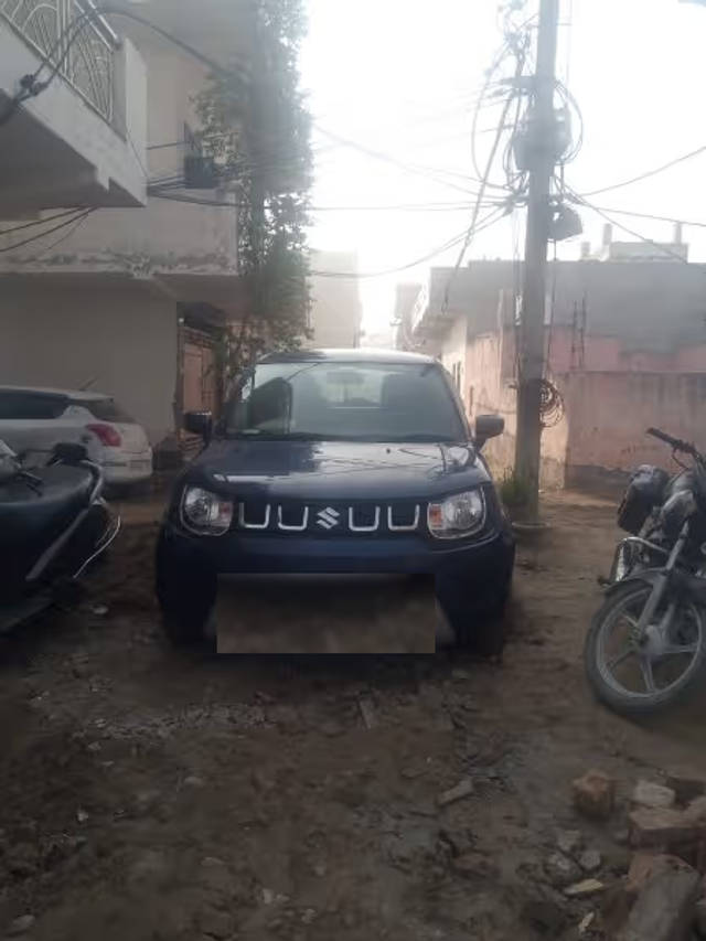 https://images10.gaadi.com/usedcar_image/4601600/original/d7d1d076-5275-4b61-9d82-217c48e987b1.png?imwidth=6400