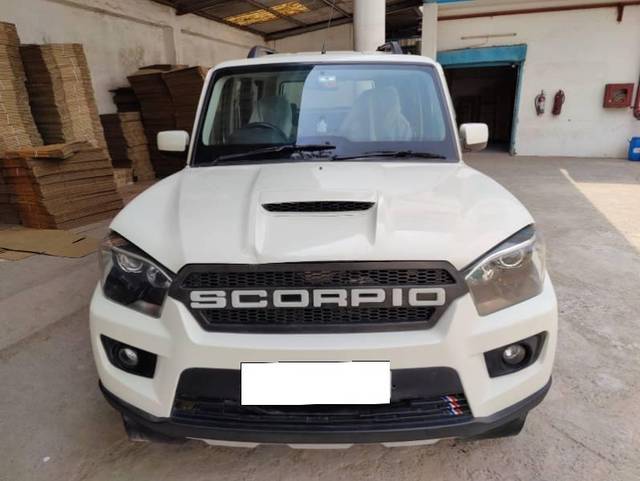 https://images10.gaadi.com/usedcar_image/4601620/original/processed_f47f7384-4743-4369-8557-da6d4e77dcdc.jpg?imwidth=6400