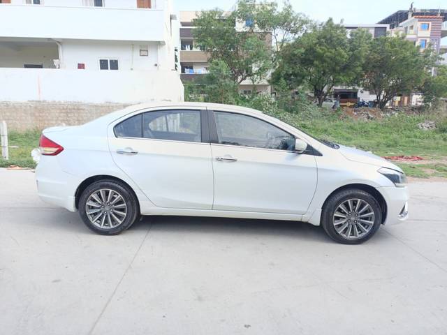 https://images10.gaadi.com/usedcar_image/4601624/original/1b4dfa8eef77b525f791247e4dbaff68.jpg?imwidth=6401