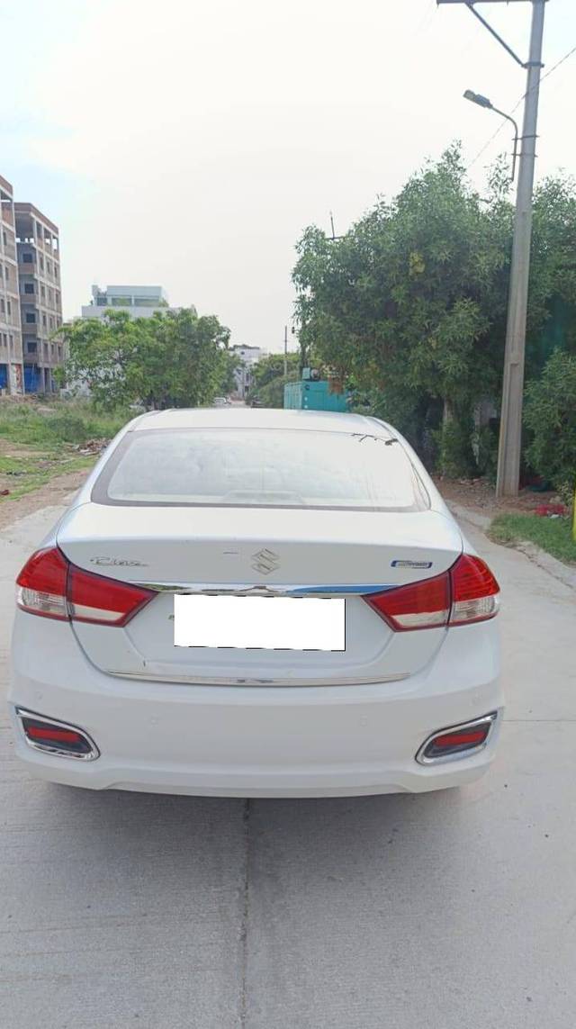 https://images10.gaadi.com/usedcar_image/4601624/original/processed_bfb0c4c7df62dbc62e4c8e20ea4e4855.jpg?imwidth=6402