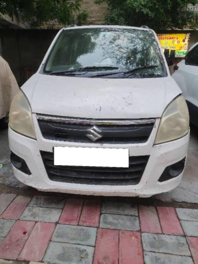 https://images10.gaadi.com/usedcar_image/4601660/original/processed_a30a9eea-2d19-49da-8f96-0fbdf31090aa.jpg?imwidth=6400