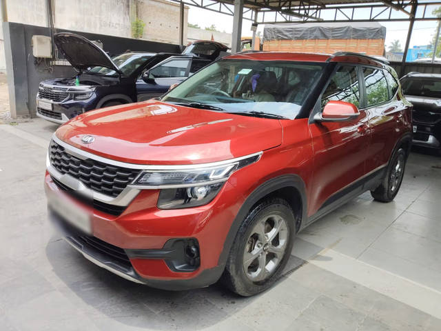 https://images10.gaadi.com/usedcar_image/4601665/original/094184dc-fbe0-4c1d-a3a1-1eb7bc11b0d4.png?imwidth=6402
