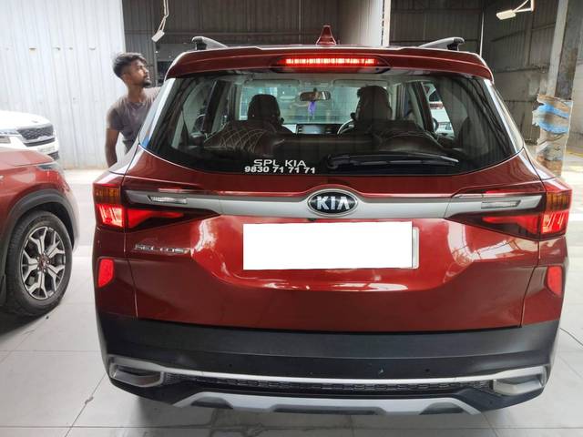 https://images10.gaadi.com/usedcar_image/4601665/original/processed_0b5544d0-6940-47c5-8db8-79949b9c423f.jpg?imwidth=6400