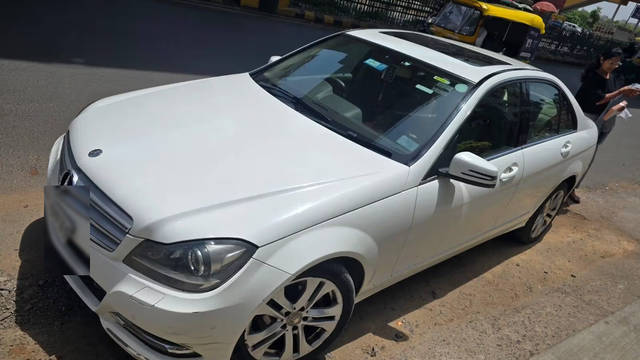 https://images10.gaadi.com/usedcar_image/4601690/original/f30c3848-903e-4b1d-9efd-1d0f473ae156.png?imwidth=6401