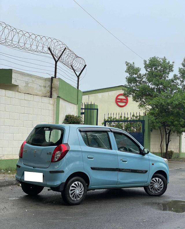 https://images10.gaadi.com/usedcar_image/4601709/original/processed_791603d50cb388362104655d83d26c2e.jpg?imwidth=6402