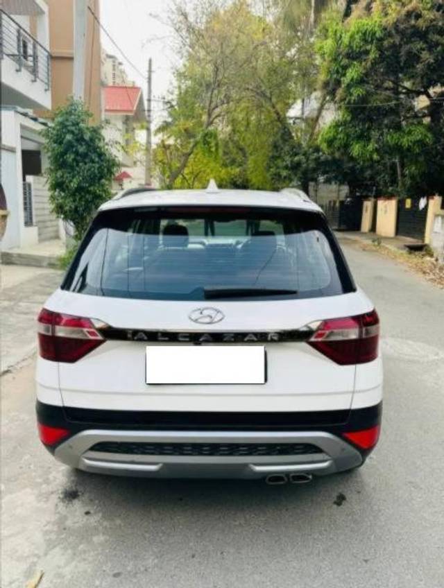 https://images10.gaadi.com/usedcar_image/4601712/original/processed_ab282de3-1fea-42a6-abb1-850f25a819f5.jpg?imwidth=6402