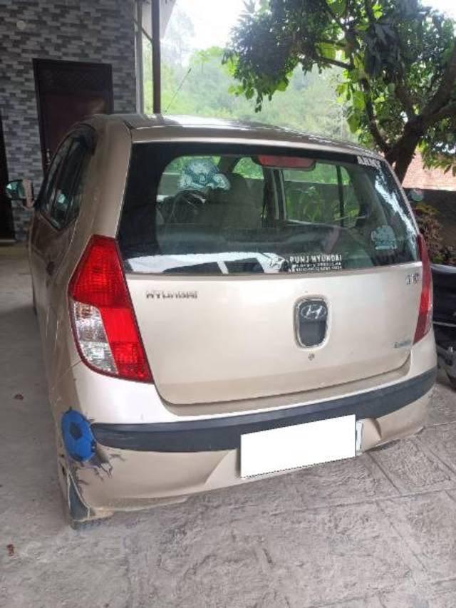https://images10.gaadi.com/usedcar_image/4601735/original/processed_e73080f4-56d3-44d9-b0d4-c0e569e97aac.jpg?imwidth=6400