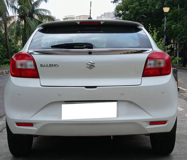 https://images10.gaadi.com/usedcar_image/4601744/original/processed_5614c6106ce057f80633bd3c85d01600.jpg?imwidth=6402
