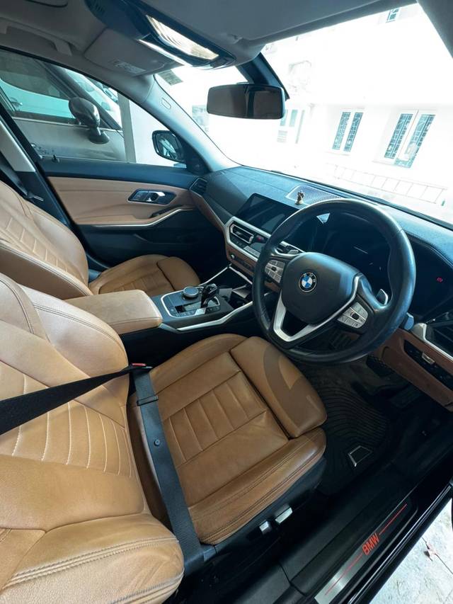 https://images10.gaadi.com/usedcar_image/4601769/original/c0418715113ea1284bd04a29d44daee8.jpg?imwidth=6402