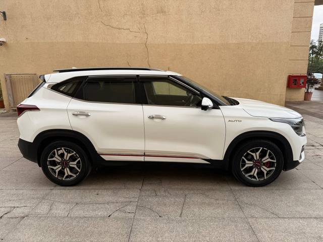 https://images10.gaadi.com/usedcar_image/4601790/original/processed_03ca1032b897f868ed8cc08140360a27.jpg?imwidth=6401