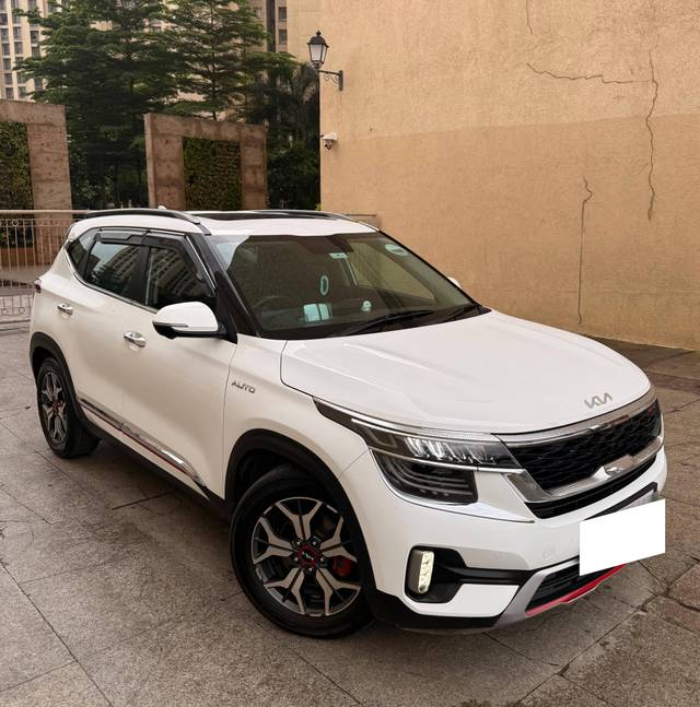 https://images10.gaadi.com/usedcar_image/4601790/original/processed_488171660e2b8d5f7fb6b608f271b3ef.jpg?imwidth=6400