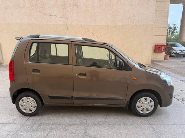 https://images10.gaadi.com/usedcar_image/4601798/original/fec93cc0a992a5e95febd9a1eac540af.jpg?imwidth=6401