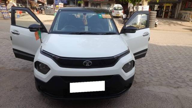 https://images10.gaadi.com/usedcar_image/4601810/original/processed_ecef85d9-35de-42ca-9a77-075e210e657c.jpeg?imwidth=6401