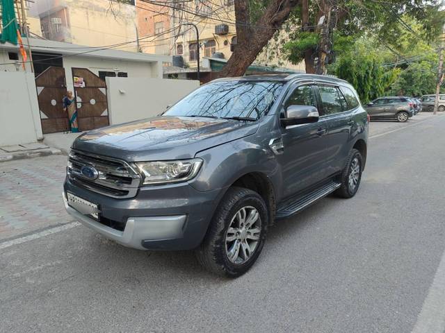 https://images10.gaadi.com/usedcar_image/4601811/original/processed_151044cdd1c6898398b67989fe75a818.jpg?imwidth=6402