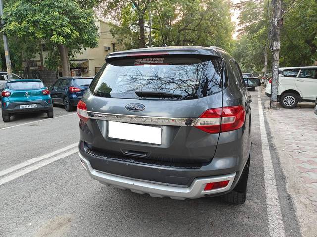 https://images10.gaadi.com/usedcar_image/4601811/original/processed_f77f3d0bc3f473f9342174b8214ade45.jpg?imwidth=6401